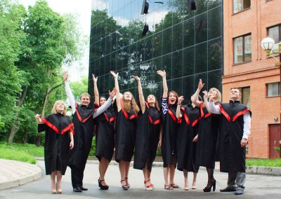 Сервис по прокату выпускных мантий